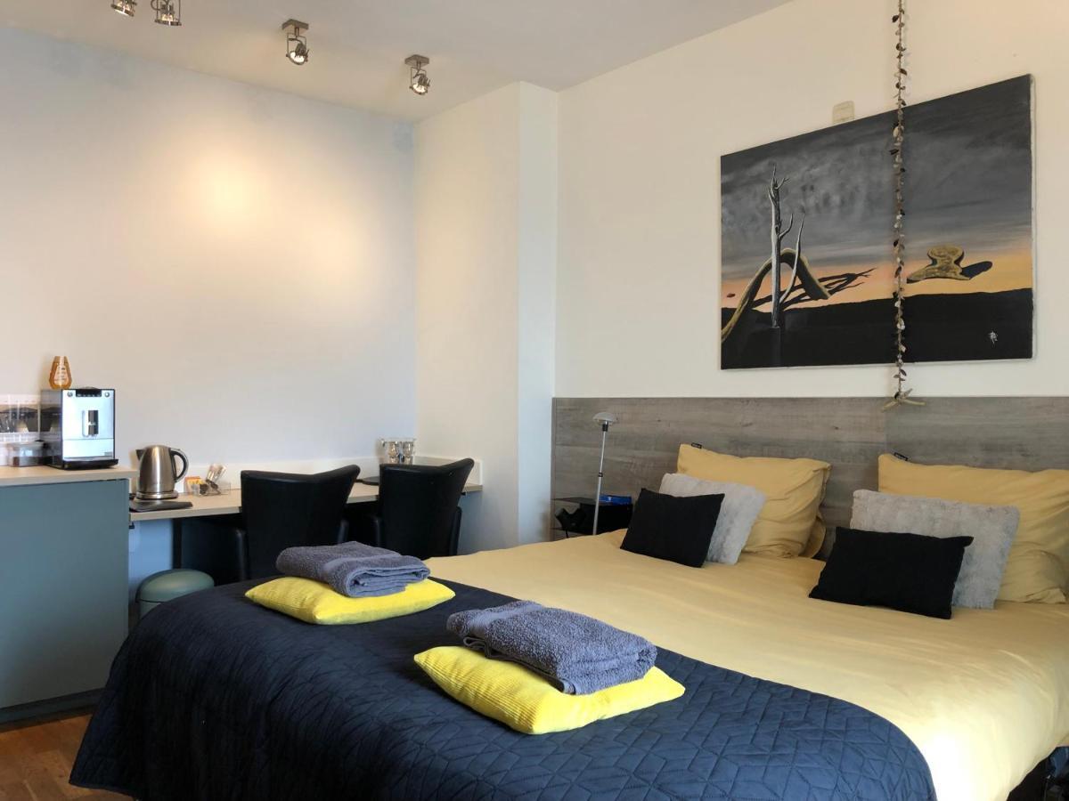 Bolton Boulevard Beach Rooms Флиссинген Экстерьер фото